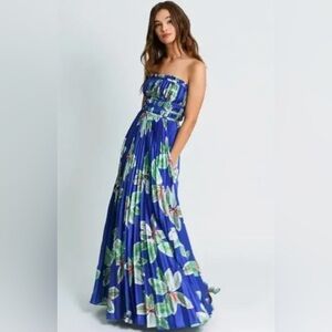 NWT Pleated Satin Floral Dress